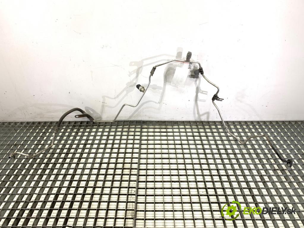 RENAULT MEGANE IV Kombi 2017 66 kW 1.5 dCi 90 1461 rúrka klimatizace 924402668R (Trubka klimatizace)