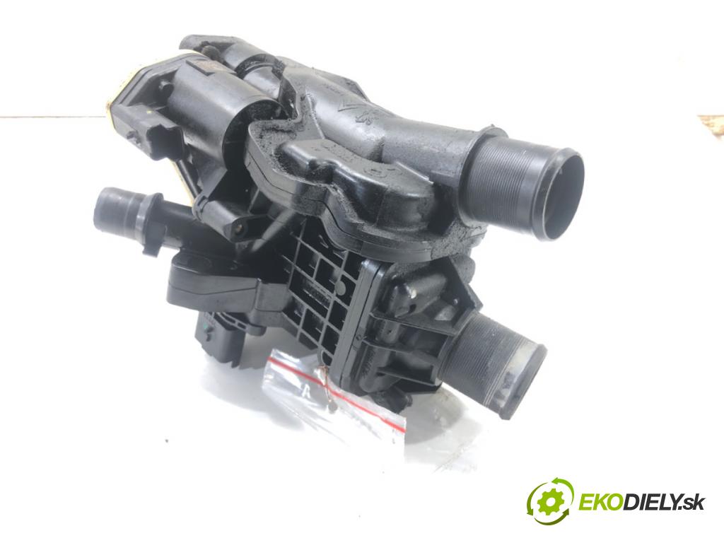 FORD MONDEO MK5 Kombi 2016 110 kW 2.0 TDCi 1998 obal termostatu 9804160380 (Pouzdro termostatu)