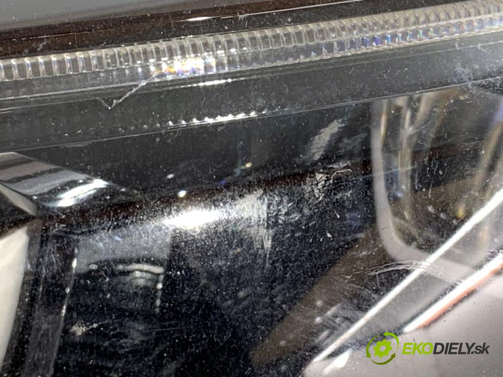 RENAULT MEGANE IV liftback 2019 85 kW 1.5 Blue dCi 115 (B9A6) 1461 Svetlomet ľavy predný LED 260601197R