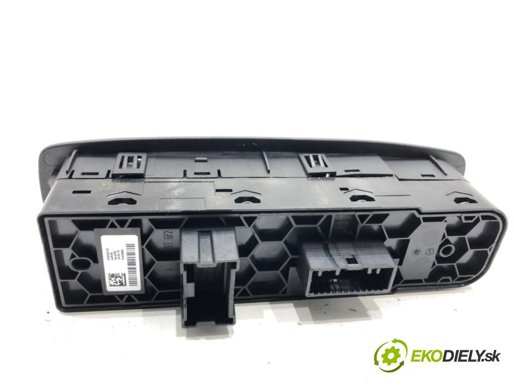 RENAULT MEGANE IV liftback 2019 85 kW 1.5 Blue dCi 115 (B9A6) 1461 Prepínač okien E1078727G (Prepínacie páčky pod volantom)