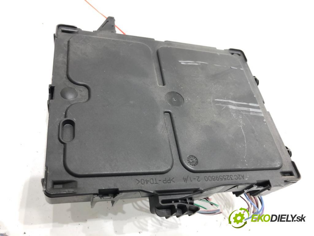RENAULT MEGANE IV liftback 2019 85 kW 1.5 Blue dCi 115 (B9A6) 1461 Modul BCM 284B10363R (Riadiaca jednotka ostatné)