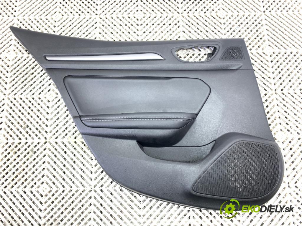 RENAULT MEGANE IV liftback 2019 85 kW 1.5 Blue dCi 115 (B9A6) 1461 ča dveře levý zadní část 186025712