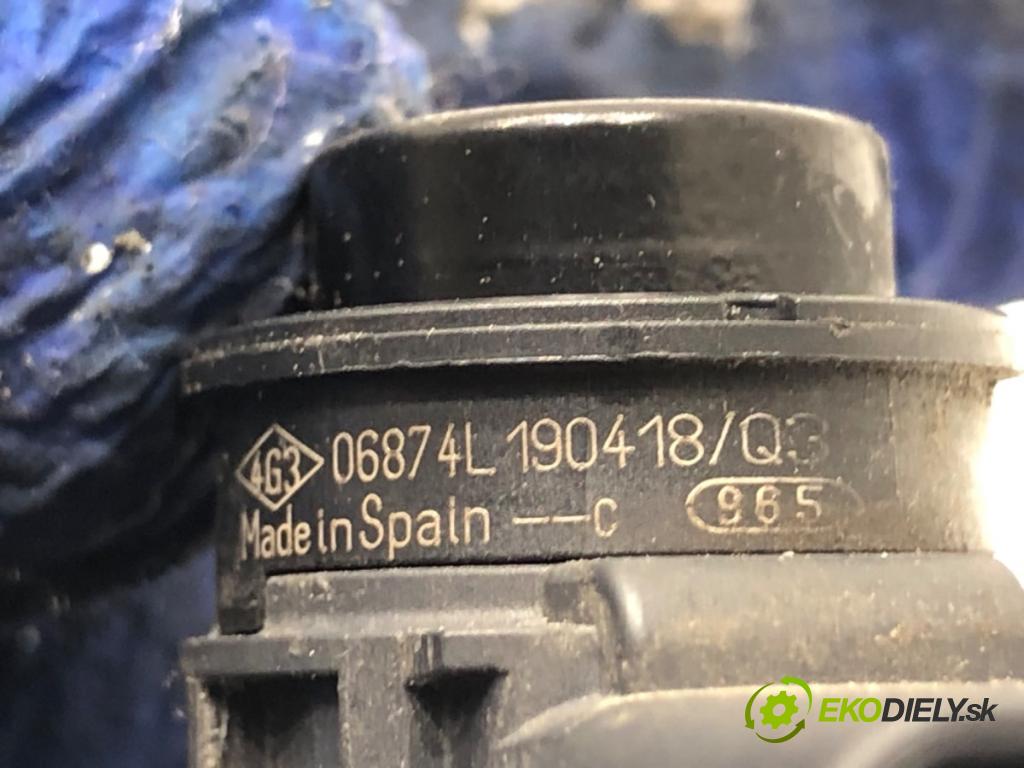 RENAULT MEGANE IV liftback 2019 85 kW 1.5 Blue dCi 115 (B9A6) 1461 Snímač PDC 253A44101R