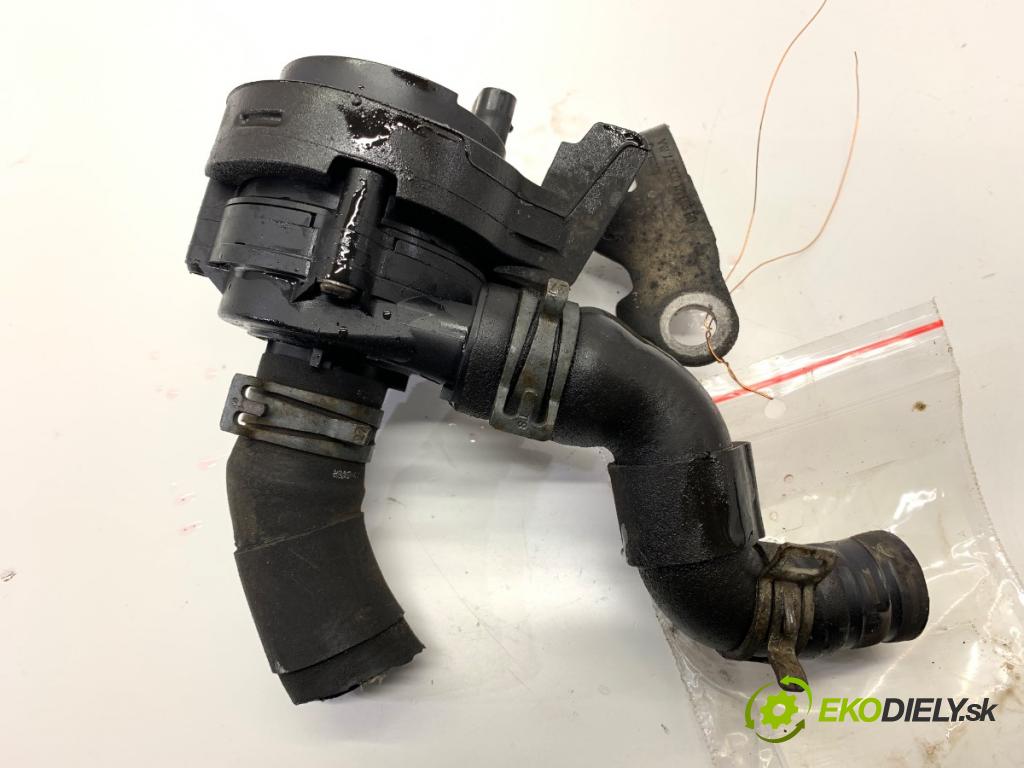 VW GOLF VII Kombi 2016 81 kW 1.6 TDI 1598 DALŠÍ: Pumpa vody 5Q0965567J (Vodná pumpa)