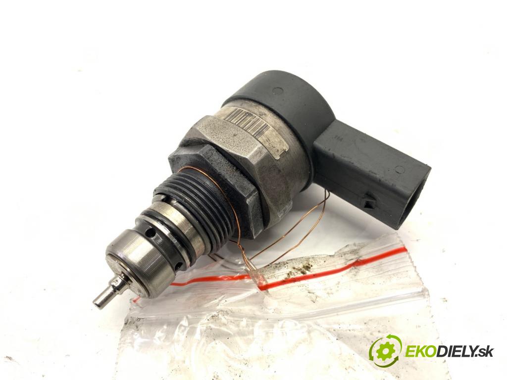 BMW E71 SUV 2013 180 kW xDrive 30 d 2993 Regulátor tlaku paliva 0281002738 (Palivový systém ostatné)