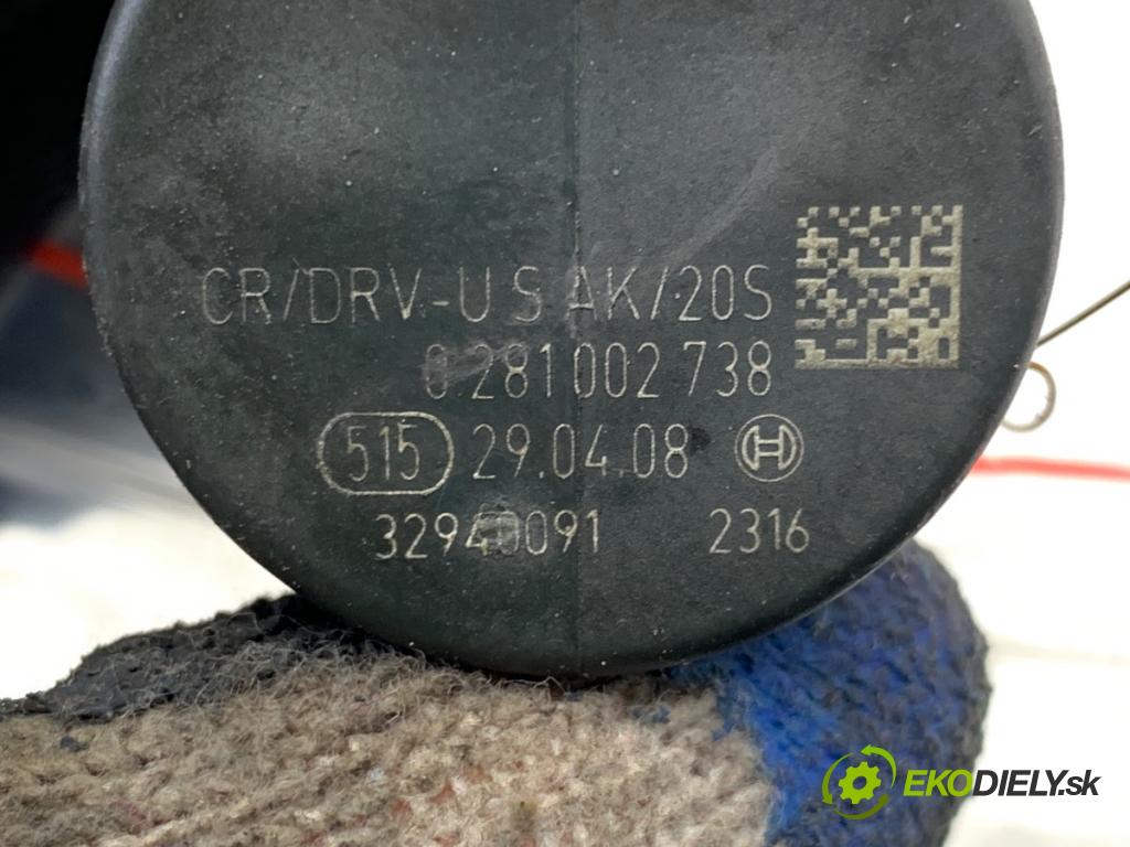 BMW E71 SUV 2013 180 kW xDrive 30 d 2993 Regulátor tlaku paliva 0281002738 (Palivový systém ostatní)