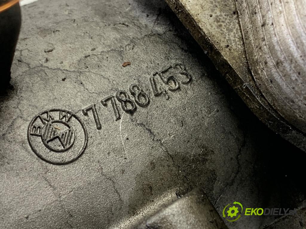 BMW E71 SUV 2013 180 kW xDrive 30 d 2993 Obal filtra oleja 7788453 (Obal olejového filtra)