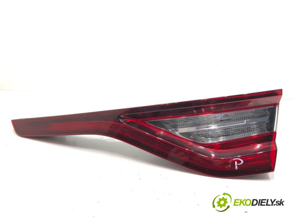 RENAULT MEGANE IV liftback 2019 85 kW 1.5 Blue dCi 115 (B9A6) 1461 Svetlo zad pravá vnútorná 265506075R (Kľučka dverí ostatné)