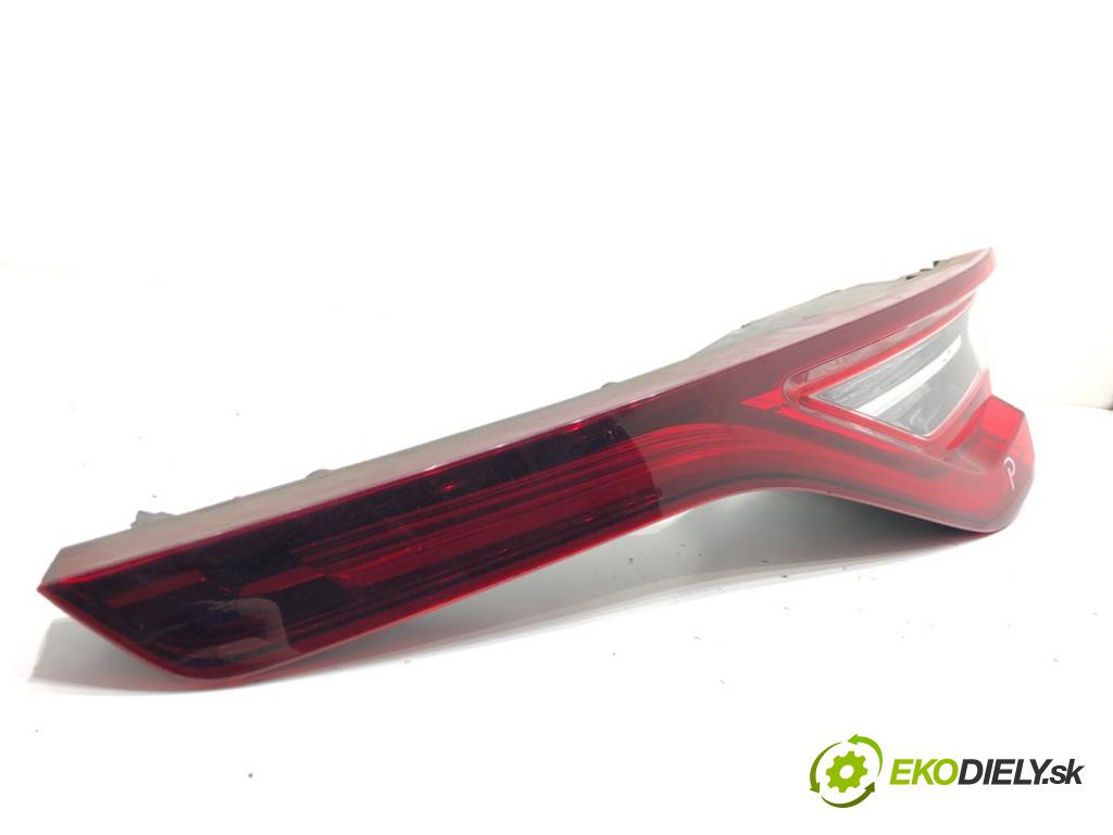 RENAULT MEGANE IV liftback 2019 85 kW 1.5 Blue dCi 115 (B9A6) 1461 světlo zadní část pravá vnitřní 265506075R (Klika dveří ostatní)