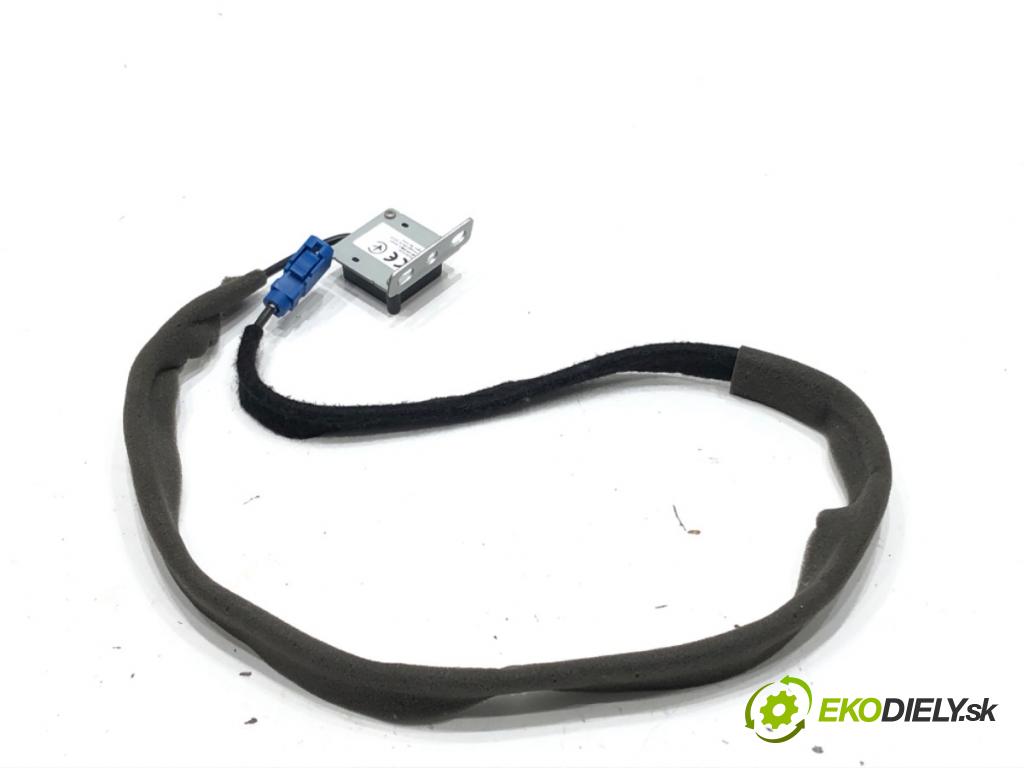 RENAULT MEGANE IV liftback 2019 85 kW 1.5 Blue dCi 115 (B9A6) 1461 ANTENA GPS 259759661R