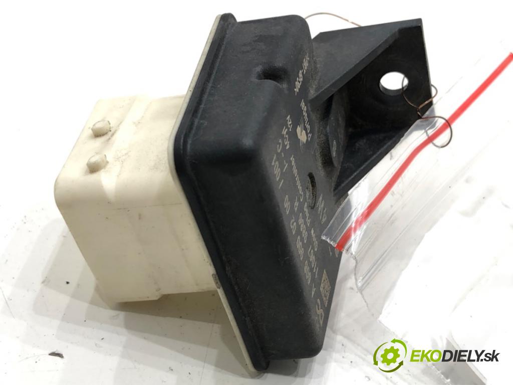 RENAULT MEGANE IV liftback 2019 85 kW 1.5 Blue dCi 115 (B9A6) 1461 relé sviečok žhavenia 110679886R (Relé)