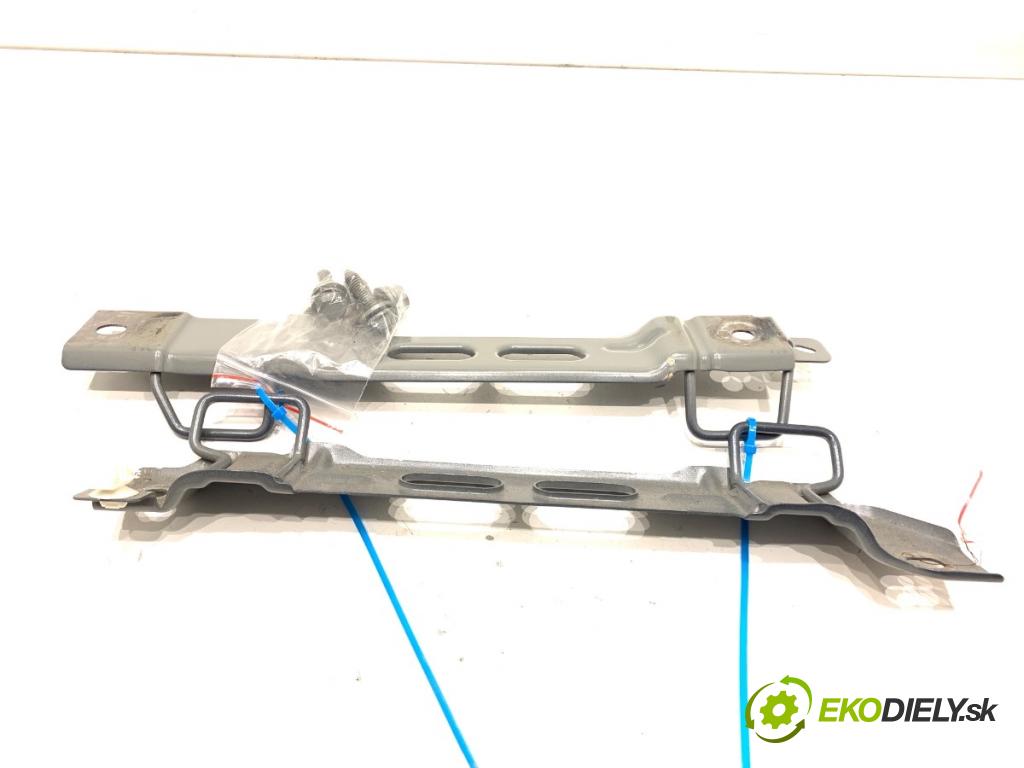 RENAULT MEGANE IV liftback 2019 85 kW 1.5 Blue dCi 115 (B9A6) 1461 Uchytenie ISOFIX 794820573R
