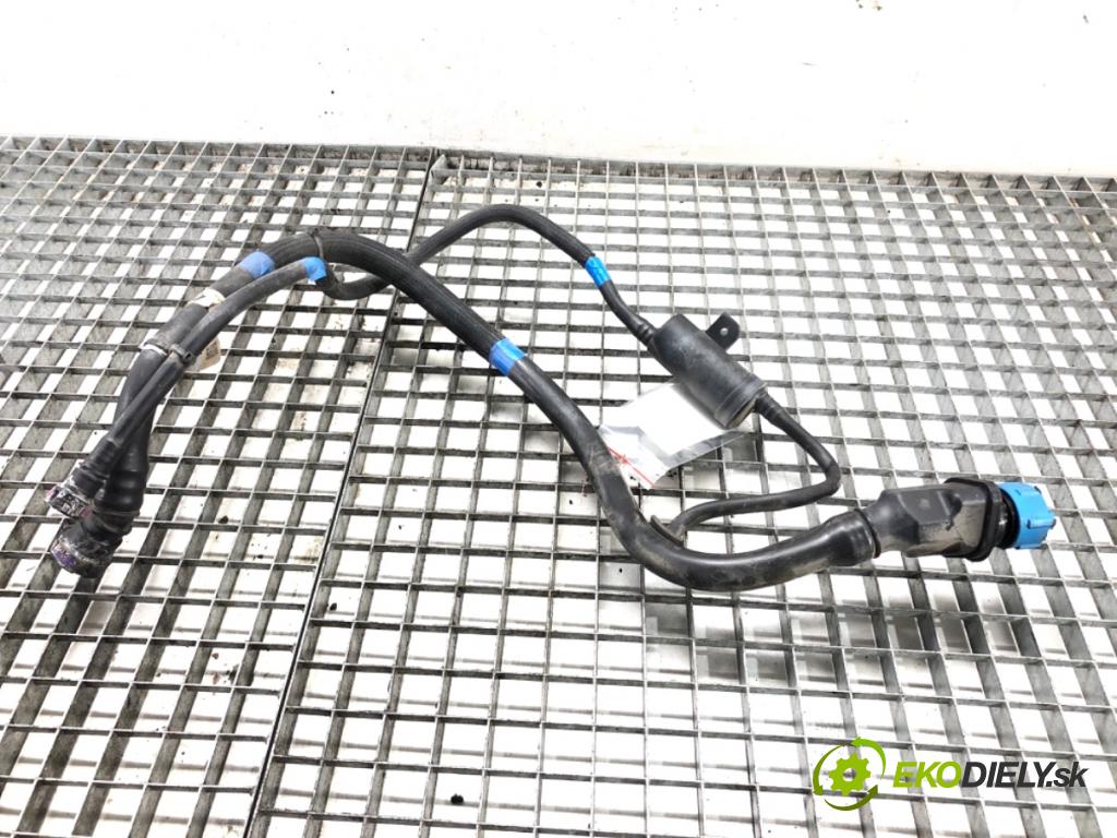RENAULT MEGANE IV liftback 2019 85 kW 1.5 Blue dCi 115 (B9A6) 1461 Rúra nádrže SCR 172B07399R