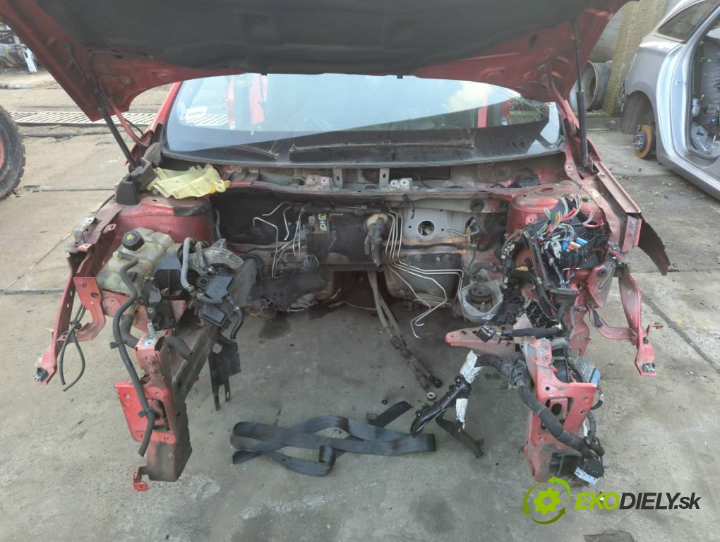 RENAULT MEGANE IV Kombi 2017 66 kW 1.5 dCi 90 1461 karoséria ČTVRŤÁK: Blatník zad ľavy pravy prah strecha PODŁUŻNICA ľavy pravy