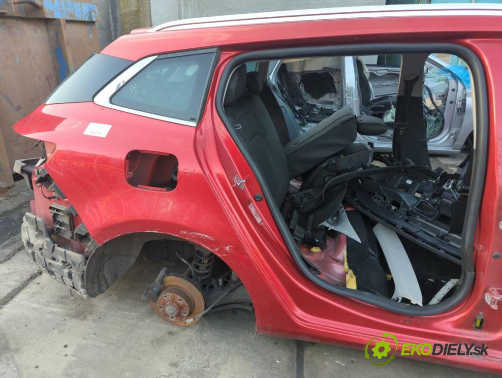 RENAULT MEGANE IV Kombi 2017 66 kW 1.5 dCi 90 1461 karoséria ČTVRŤÁK: Blatník zad ľavy pravy prah strecha PODŁUŻNICA ľavy pravy