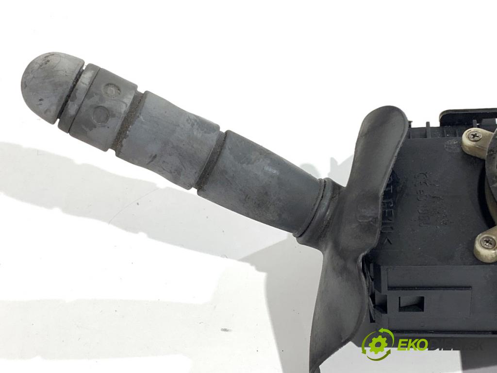 IVECO DAILY III Skrzynia 2005 100 kW 35 C 14 2998 Prepínač kombinovaný  (Prepínacie páčky pod volantom)