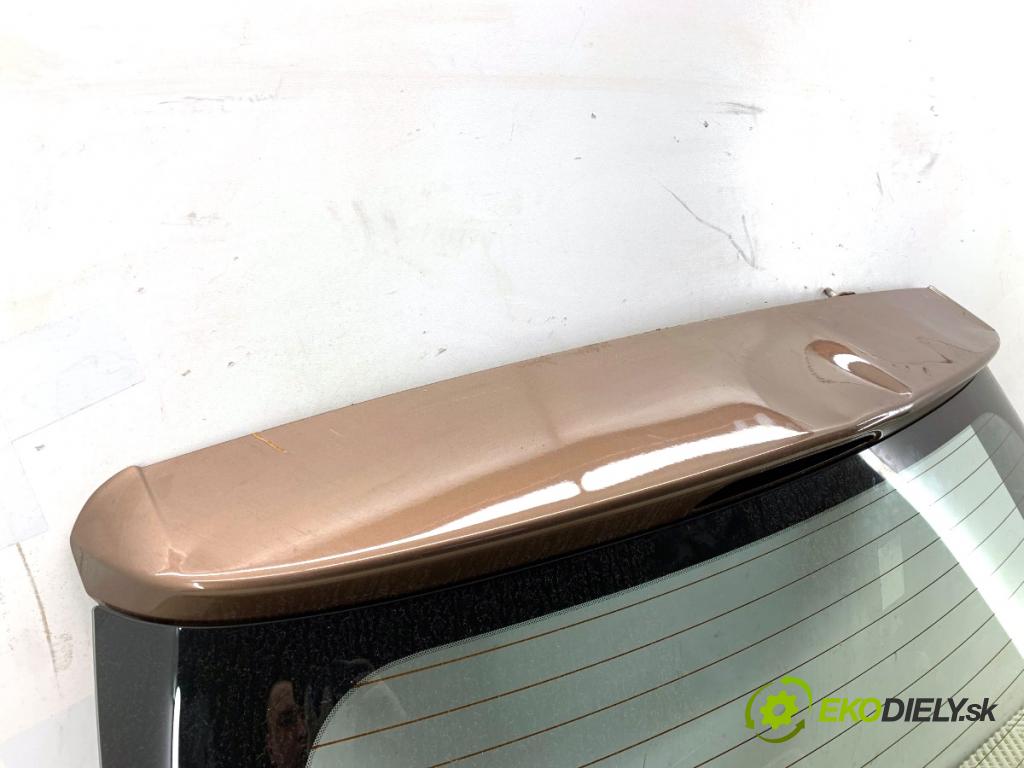 HYUNDAI i20 II liftback 2019 62 kW 1.2 1248 kapota zad X9N