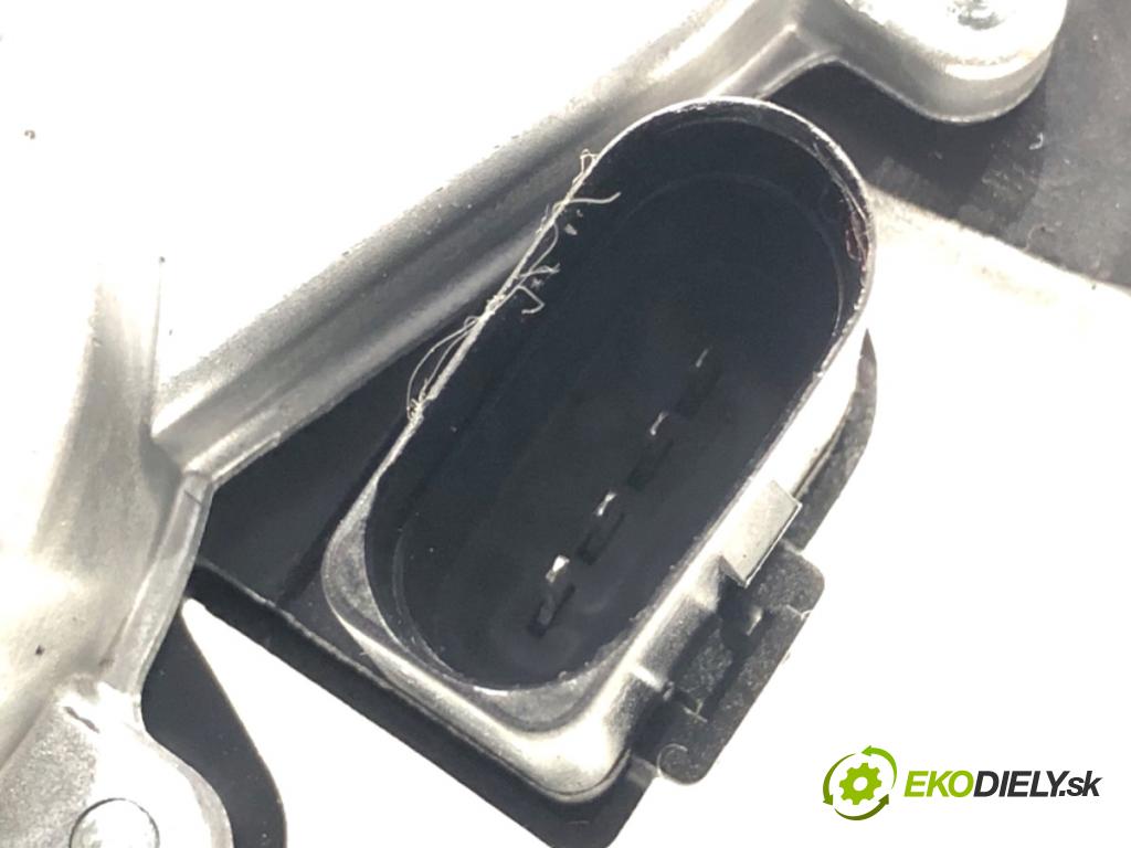 HYUNDAI i20 II liftback 2019 62 kW 1.2 1248 Motor stieračov zad 98700-C8100
