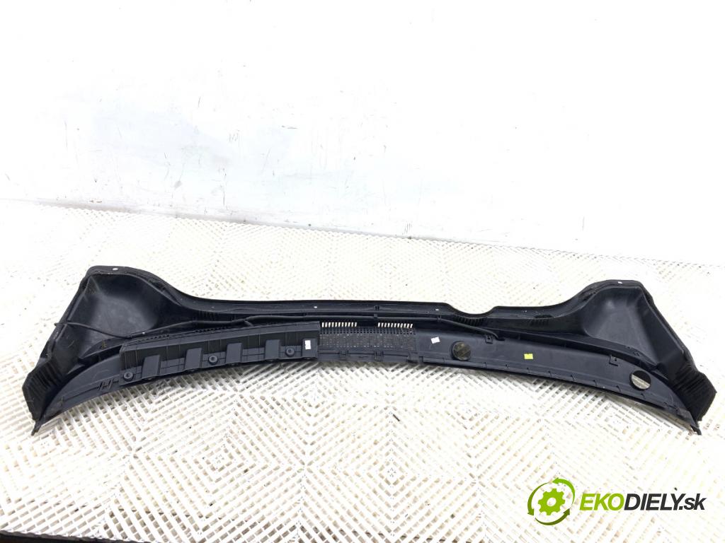 HYUNDAI i20 II liftback 2019 62 kW 1.2 1248 Torpédo, plast pod čelné okno 86150-C8000 (Torpédo (plast pod čelným sklom))