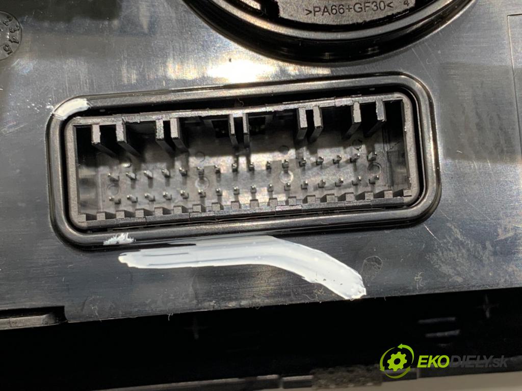 HYUNDAI i20 II liftback 2019 62 kW 1.2 1248 Panel ovládania kúrenia 97250-C8410 (Prepínacie páčky pod volantom)