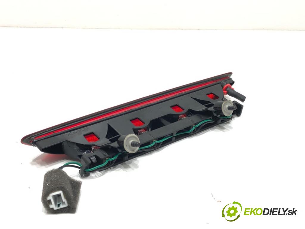 HYUNDAI i20 II liftback 2019 62 kW 1.2 1248 Svetlo brzdových svetiel 92700-C7010