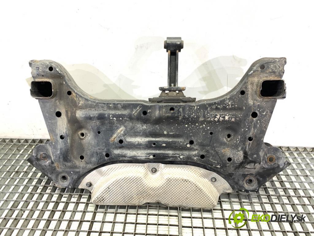 HYUNDAI i20 II liftback 2019 62 kW 1.2 1248 výztuha pod motor  (Přední výztuha)