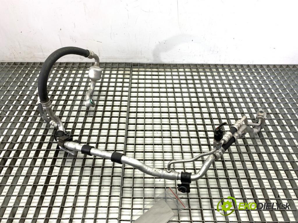 HYUNDAI i20 II liftback 2019 62 kW 1.2 1248 rúrka klimatizace 97775C8071 (Trubka klimatizace)