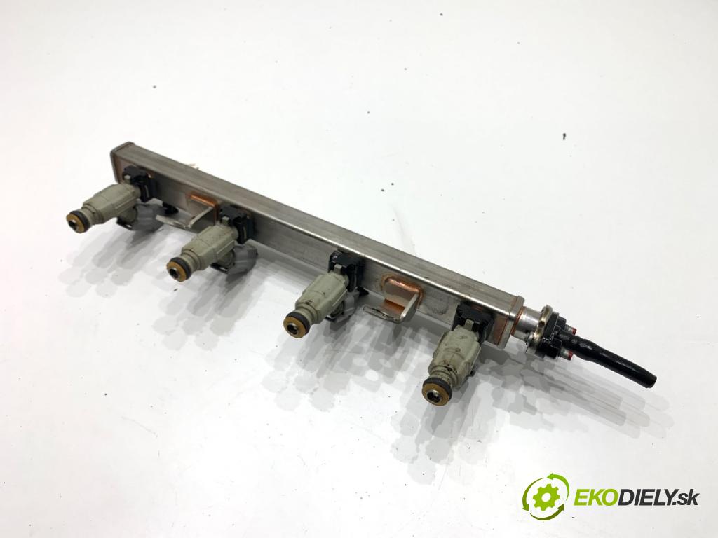 HYUNDAI i20 II liftback 2019 62 kW 1.2 1248 Lišta vstrekovacia 35310-04000 (Vstrekovacia lišta)