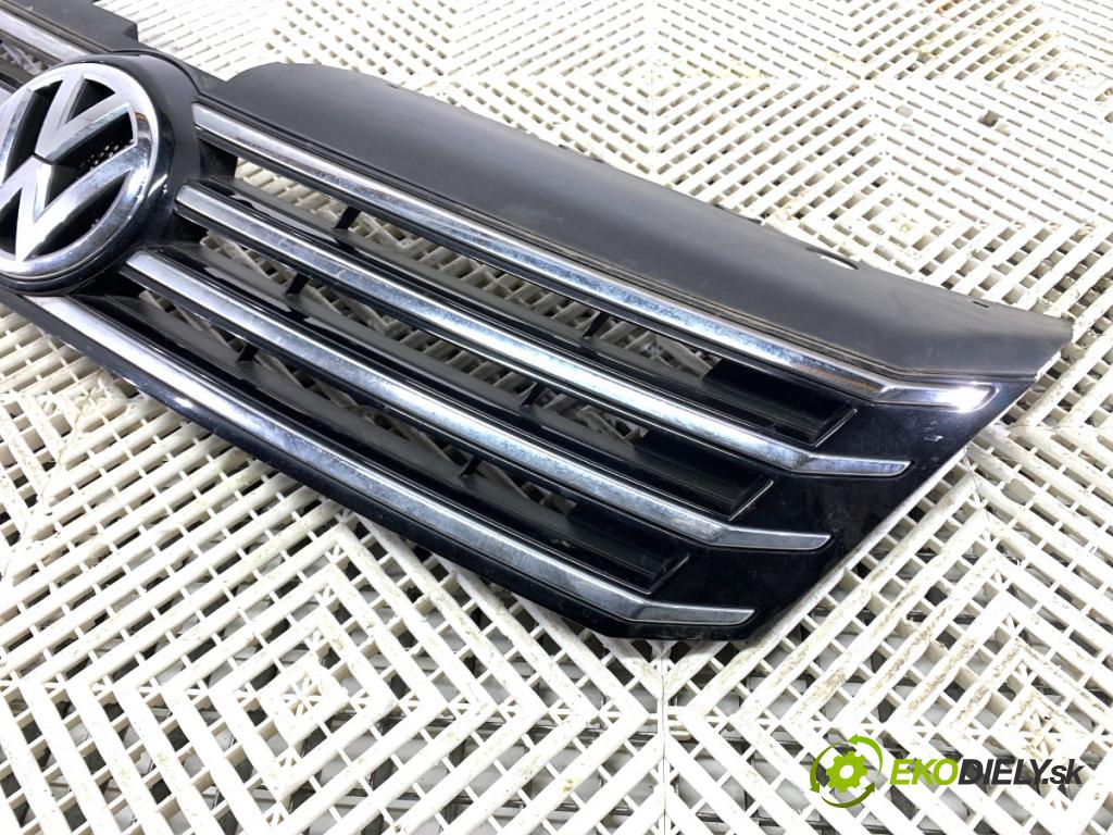 VW PASSAT B7 Kombi 2012 103 kW 2.0 TDI 1968 mřížka maska 3AA853653 (Přední mřížka (maska chladiče))