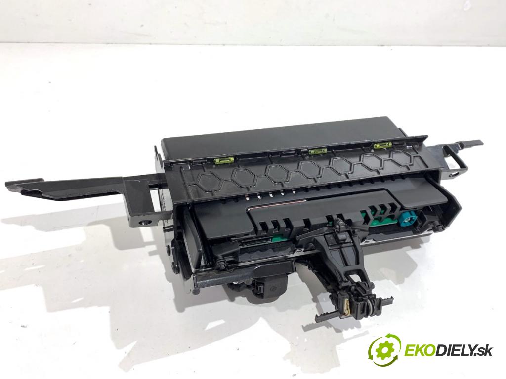 AUDI A6 C7 sedan 2011 180 kW 3.0 TDI quattro 2967 Dislpej 4G1919601G (Prístrojová doska)