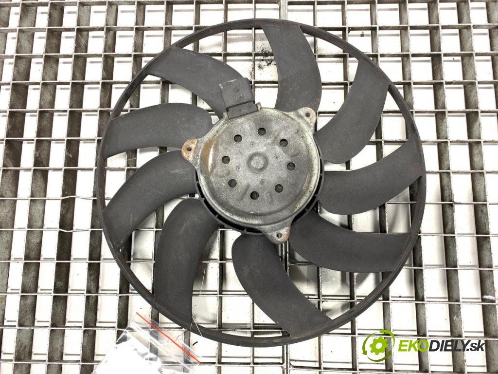 AUDI A6 C7 sedan 2011 180 kW 3.0 TDI quattro 2967 Ventilátor klimatizácie M160982 (Ventilátor chladiča klimatizácie)