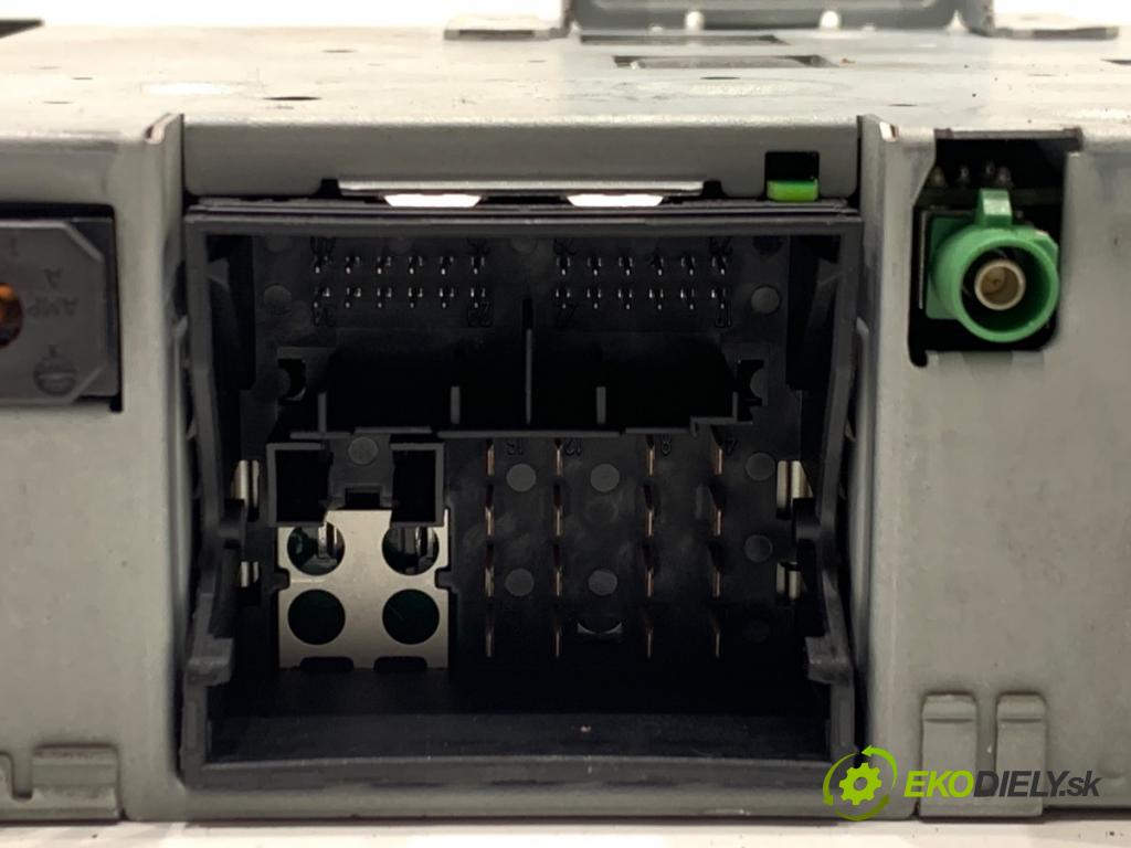 AUDI A6 C7 sedan 2011 180 kW 3.0 TDI quattro 2967 RADIO 4G0035670K (Audio zariadenie)