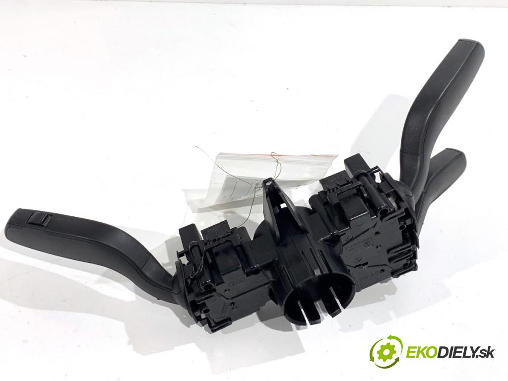 AUDI A6 C7 sedan 2011 180 kW 3.0 TDI quattro 2967 Prepínač kombinovaný 4G0953502A (Prepínacie páčky pod volantom)