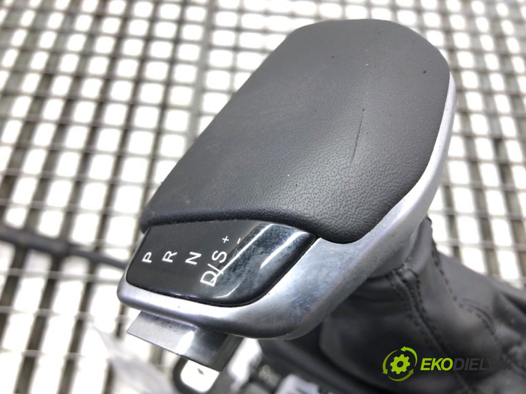 AUDI A6 C7 sedan 2011 180 kW 3.0 TDI quattro 2967 Kulisa 4G1713041K (Rýchlostná páka (kulisa))