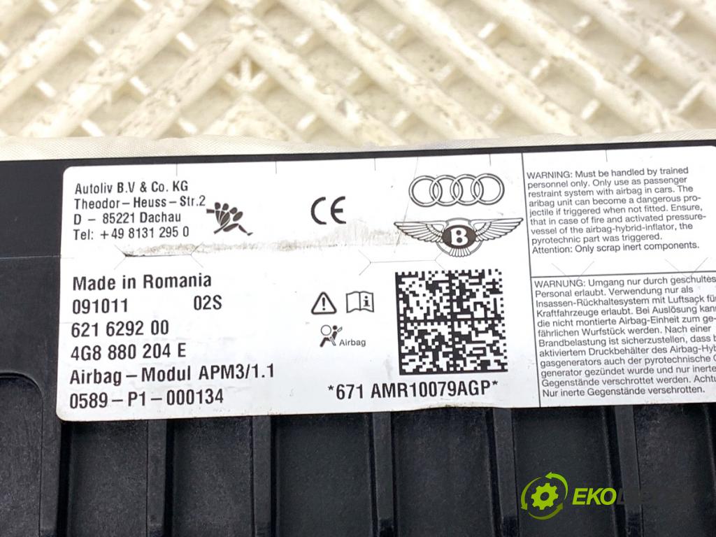AUDI A6 C7 sedan 2011 180 kW 3.0 TDI quattro 2967 palubní doska silenbloku 4G1857069