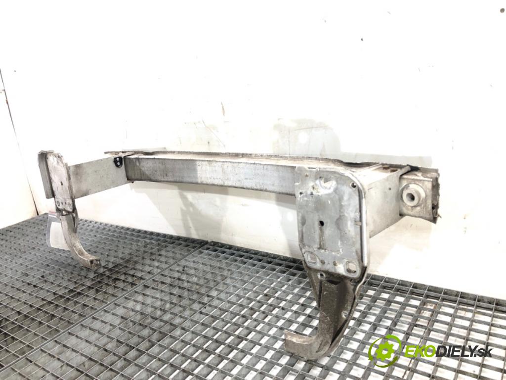 AUDI A6 C7 sedan 2011 180 kW 3.0 TDI quattro 2967 výztuha nárazníka přední část 4G0807133F (Přední výztuha)