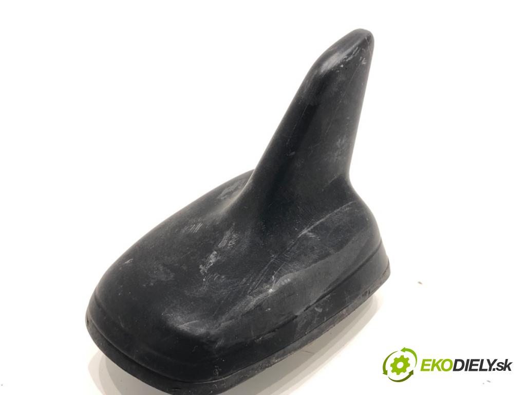 AUDI A6 C7 sedan 2011 180 kW 3.0 TDI quattro 2967 ANTENA 