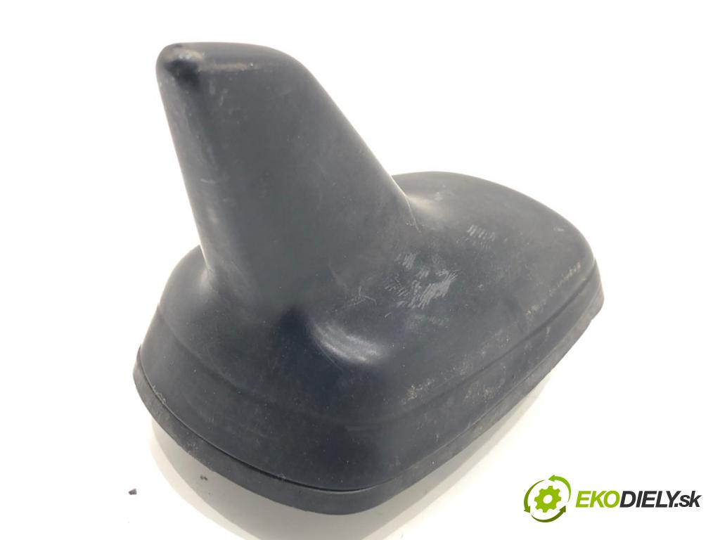 AUDI A6 C7 sedan 2011 180 kW 3.0 TDI quattro 2967 ANTENA