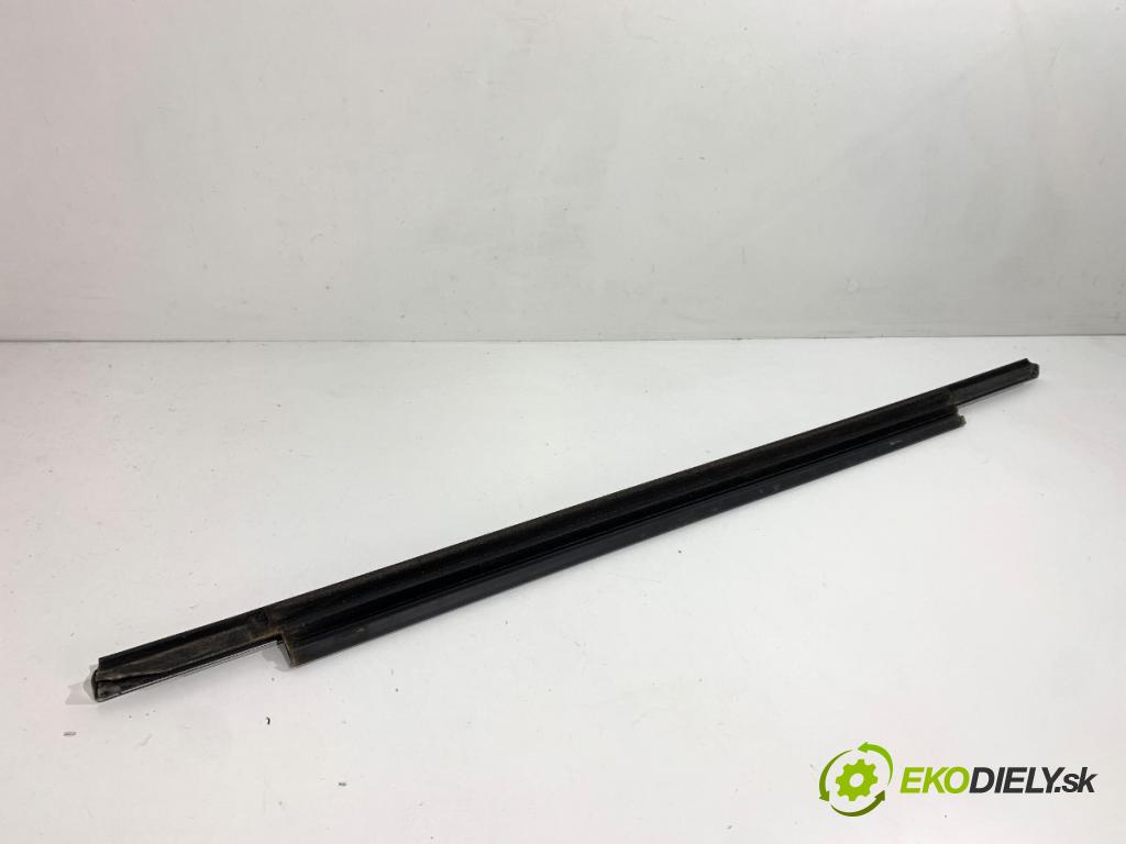 AUDI A6 C7 sedan 2011 180 kW 3.0 TDI quattro 2967 Lišta Sbírání: zad pravy