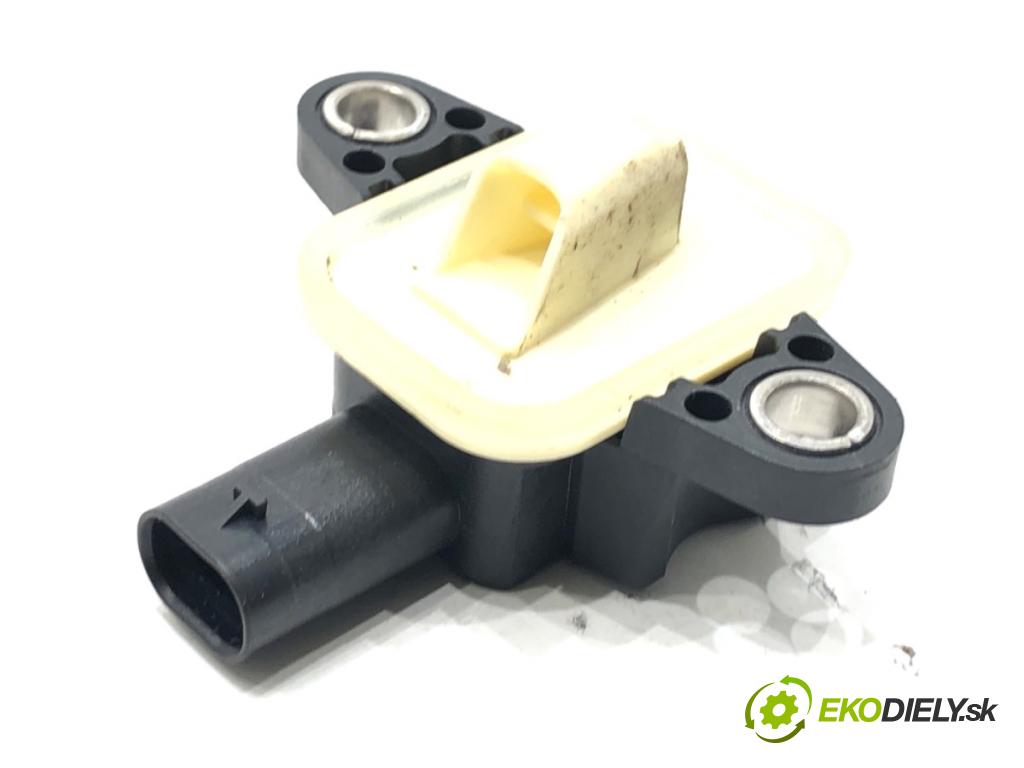 AUDI A6 C7 sedan 2011 180 kW 3.0 TDI quattro 2967 Snímač nárazu 4H0955557 (Snímač nárazu)