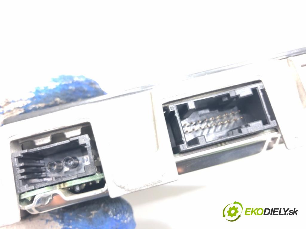 AUDI A6 C7 sedan 2011 180 kW 3.0 TDI quattro 2967 Zosilňovač 4G0035223B (Zosilňovač)