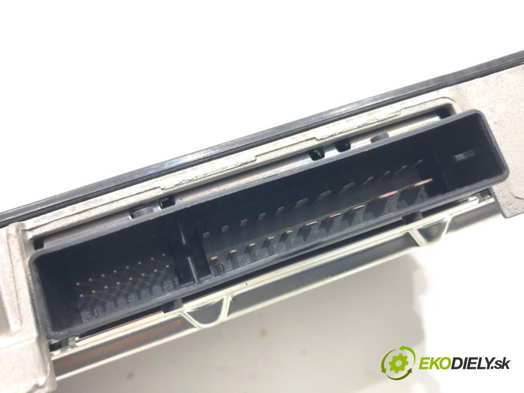 AUDI A6 C7 sedan 2011 180 kW 3.0 TDI quattro 2967 Zosilňovač 4G0035223B (Zosilňovač)