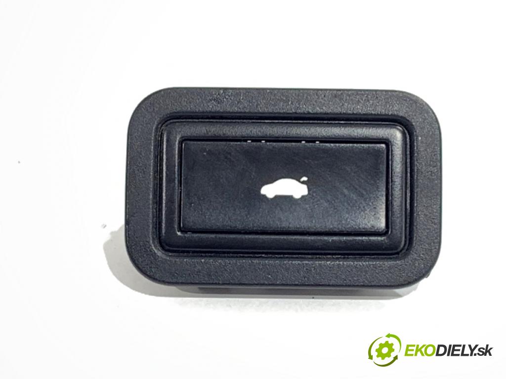 AUDI A6 C7 sedan 2011 180 kW 3.0 TDI quattro 2967 vypínač otevírání dveří 3D0959831