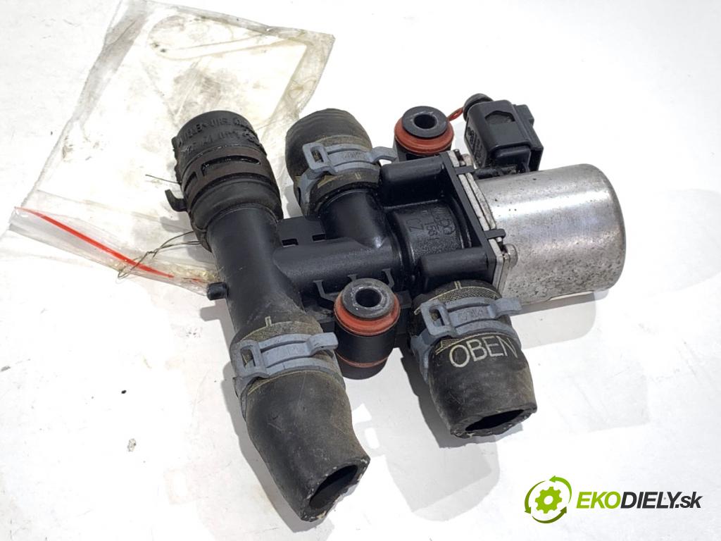 AUDI A6 C7 sedan 2011 180 kW 3.0 TDI quattro 2967 Magnetický ventil vody 8E0820035B (Elektrosúčasti ostatné)