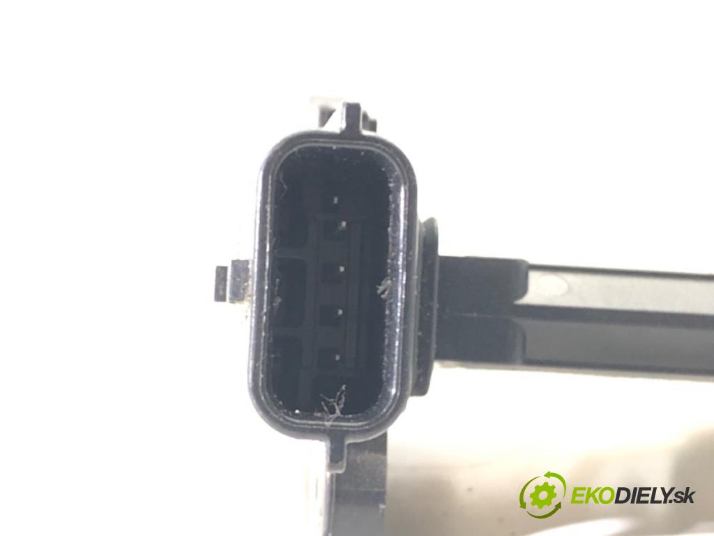 RENAULT MEGANE IV liftback 2019 85 kW 1.5 Blue dCi 115 (B9A6) 1461 Váha vzduchu 226802715R (Váha vzduchu)