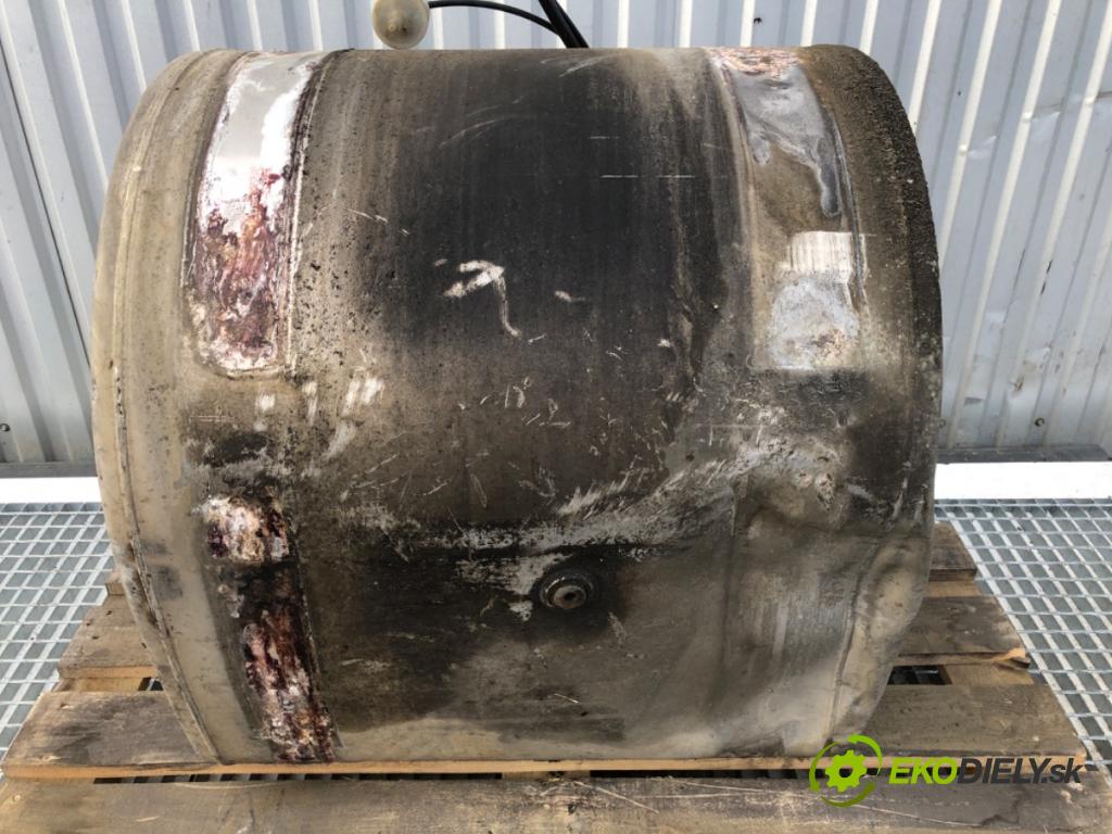 VOLVO FH II Platforma / podwozie 2015 368 kW 500 368 kW [500 KM] olej napędowy 2017 - 2022 12777 Nádržka paliva  (Palivová nádrž)