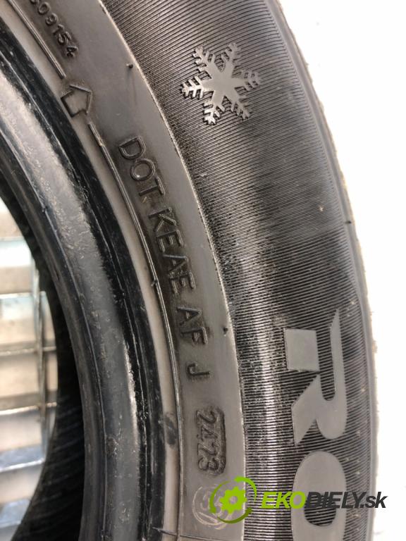 --- --- PNEUMATIKA: zima 2X 185/60 14"