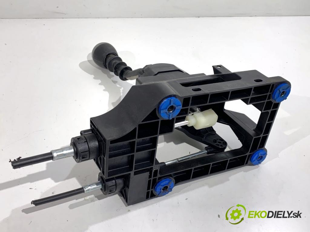 SSANGYONG TIVOLI SUV 2023 120 kW 1.5 T-GDi 1497 Kulisa  (Rýchlostná páka (kulisa))