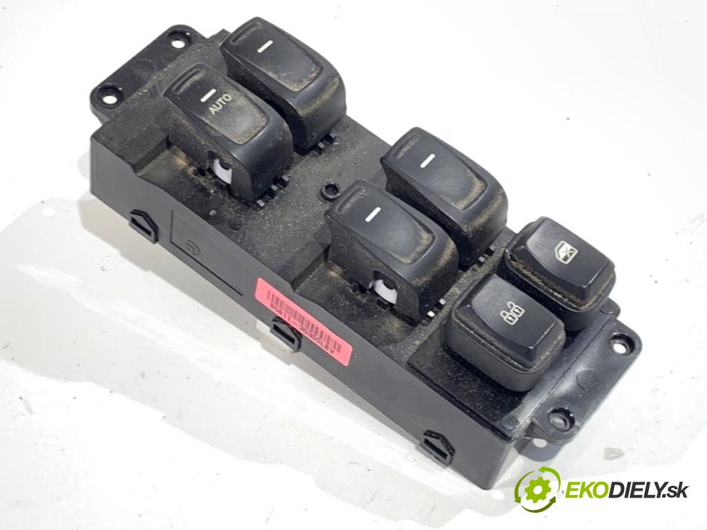 SSANGYONG TIVOLI SUV 2023 120 kW 1.5 T-GDi 1497 Prepínač okien 85811-35300LBV (Prepínacie páčky pod volantom)