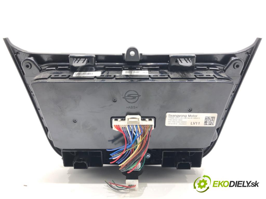 SSANGYONG TIVOLI SUV 2023 120 kW 1.5 T-GDi 1497 Spínač svetiel výstražných (núdzových) 68702-35061 (Prepínacie páčky pod volantom)